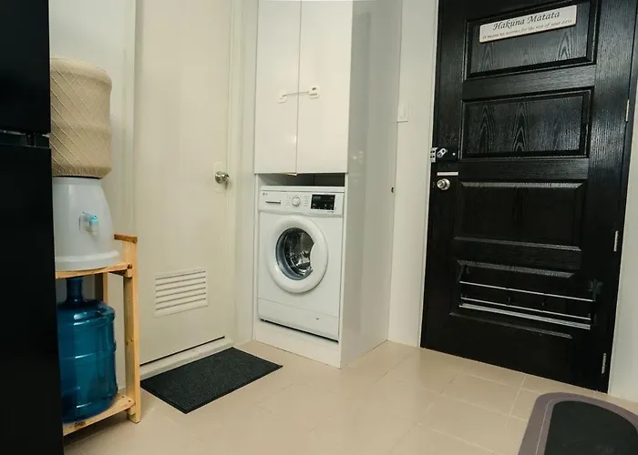 Near Mactan Airport, Pool, Fast Wifi, Netflix &