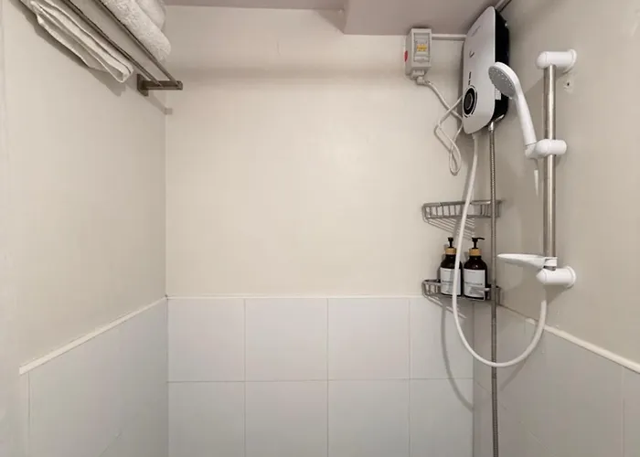 Near Mactan Airport, Pool, Fast Wifi, Netflix & Lapu-Lapu City