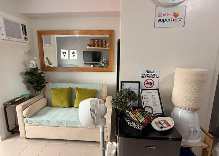 Apartment Near Mactan Airport, Pool, Fast Wifi, Netflix &